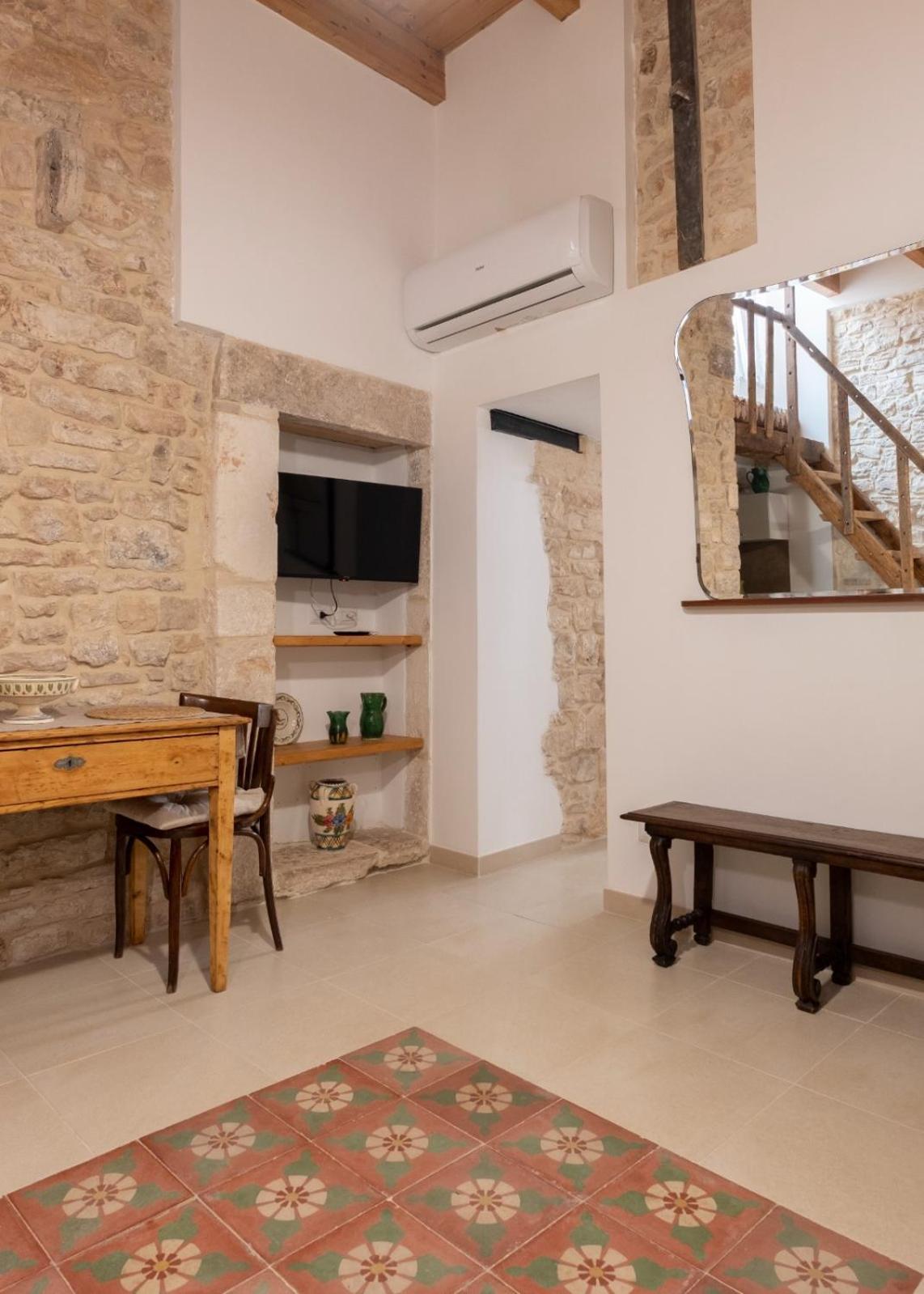 Palazzo Rizzi Dimora Dei Templari Hotel Bitetto Kültér fotó